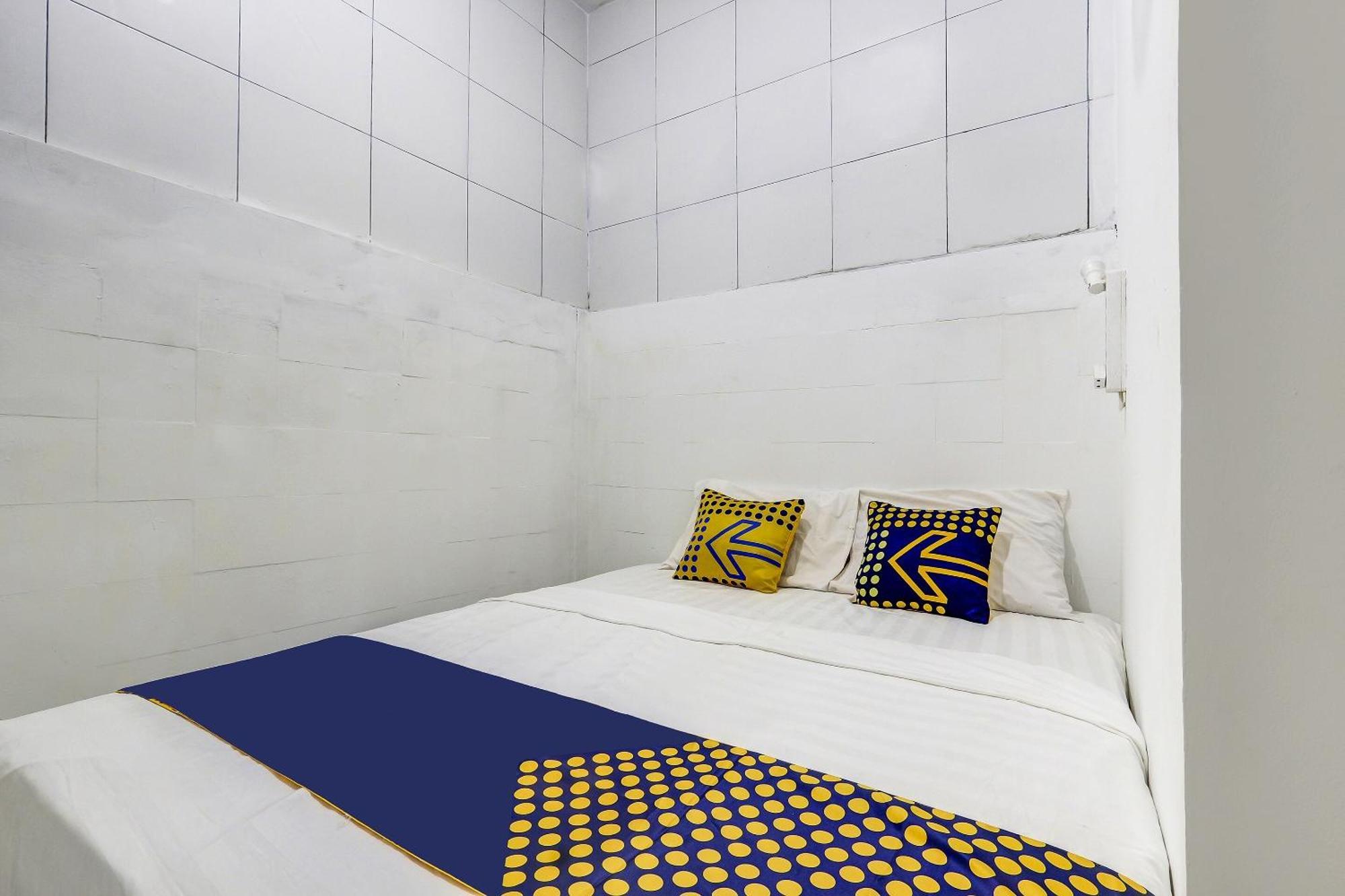 Spot On 90780 Gang Tengah Homestay Syariah Semarang Exterior foto